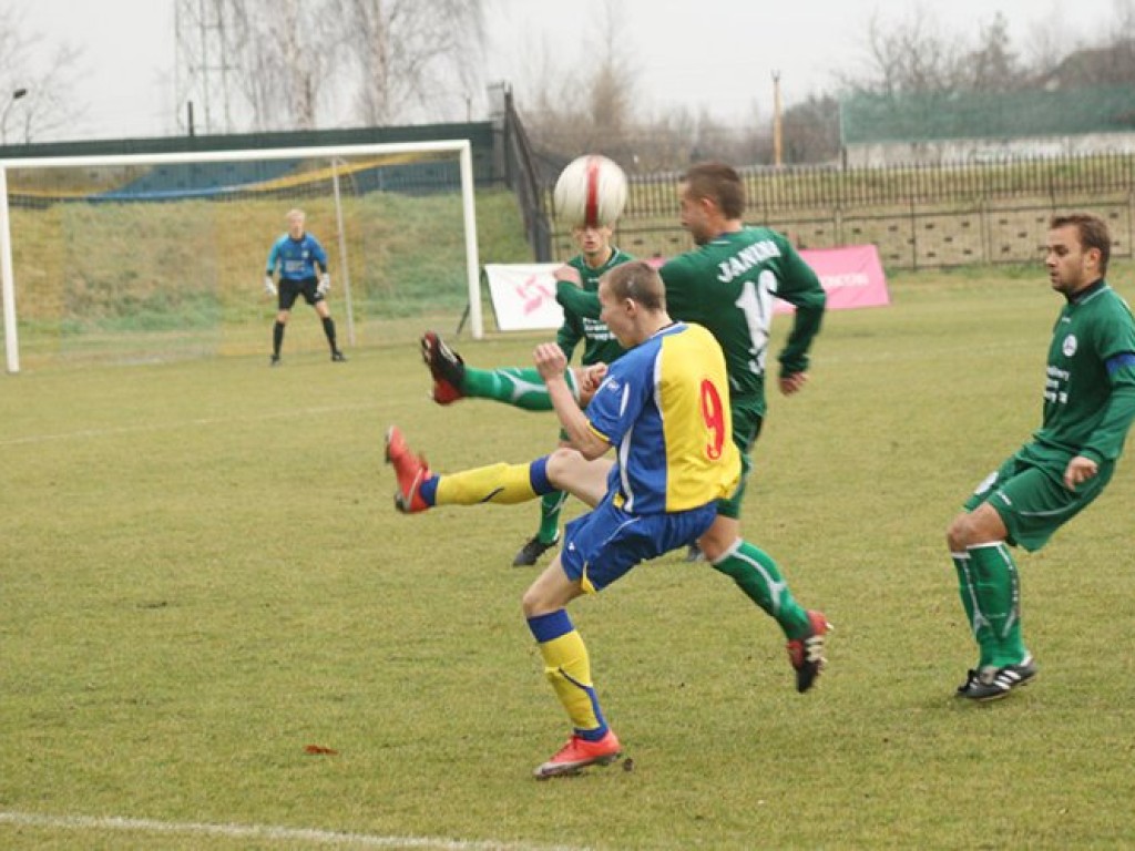 Mecz III ligi Janina Libiąż – Nida Pińczów 3-3  - 11.11.2010