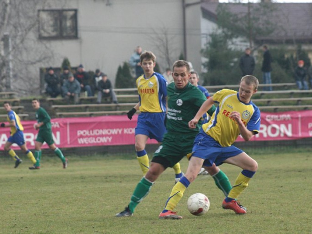 Mecz III ligi Janina Libiąż – Nida Pińczów 3-3  - 11.11.2010