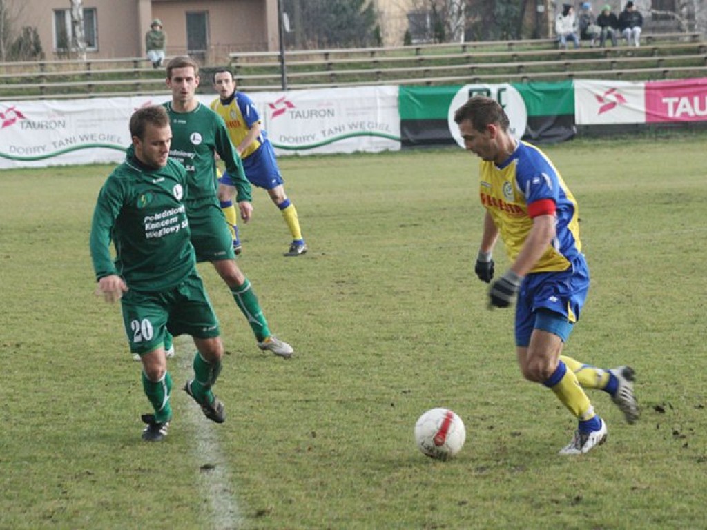 Mecz III ligi Janina Libiąż – Nida Pińczów 3-3  - 11.11.2010