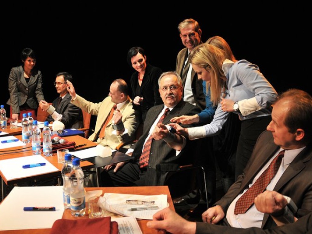 Debata burmistrzowska w Domu Kultury Sokół w Trzebini – 16.11.2010 r.
