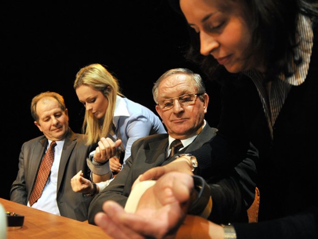 Debata burmistrzowska w Domu Kultury Sokół w Trzebini – 16.11.2010 r.
