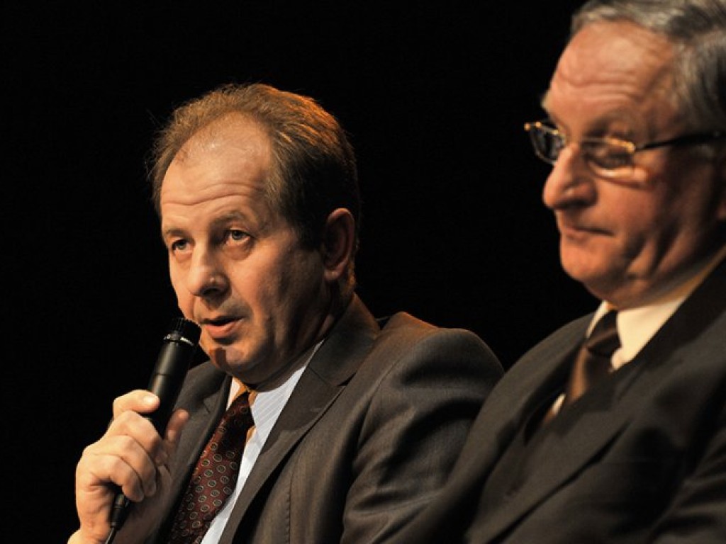 Debata burmistrzowska w Domu Kultury Sokół w Trzebini – 16.11.2010 r.