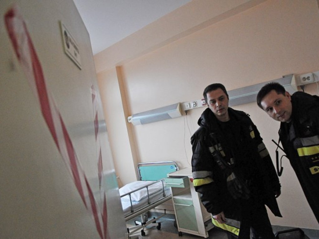 Ewakuacja pacjentów i personelu ze Szpitala Powiatowego Chrzanowie - ćwiczenia 18.11.2010