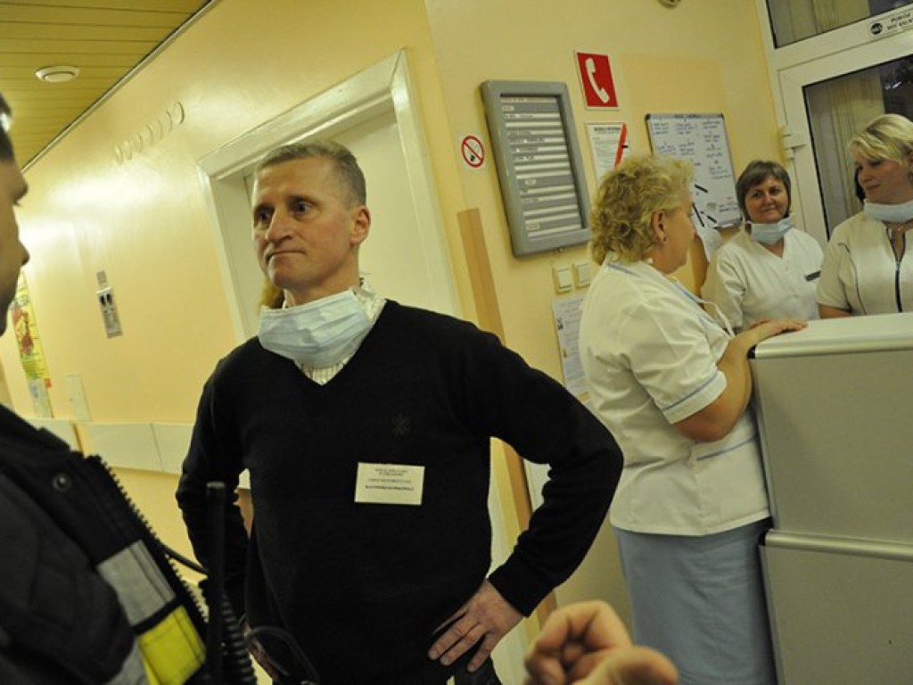 Ewakuacja pacjentów i personelu ze Szpitala Powiatowego Chrzanowie - ćwiczenia 18.11.2010