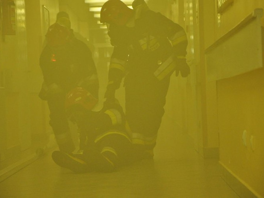 Ewakuacja pacjentów i personelu ze Szpitala Powiatowego Chrzanowie - ćwiczenia 18.11.2010