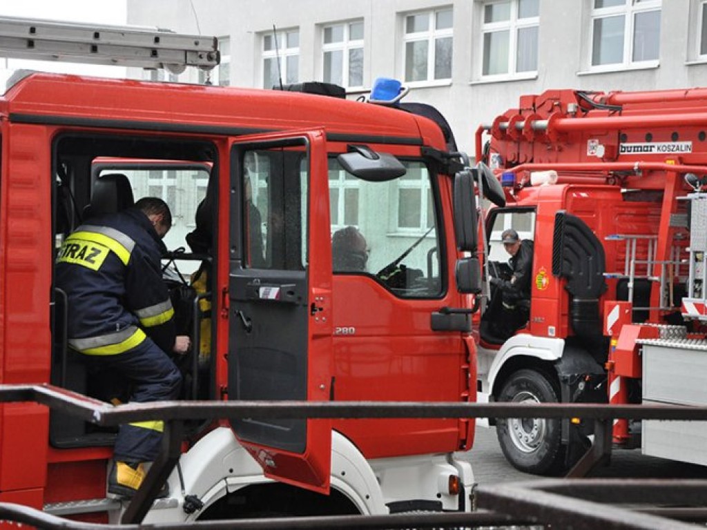 Ewakuacja pacjentów i personelu ze Szpitala Powiatowego Chrzanowie - ćwiczenia 18.11.2010