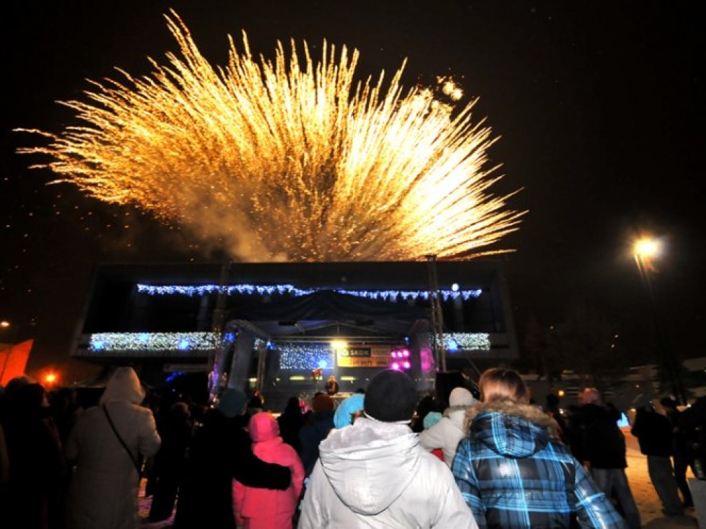 Powitanie Nowego Roku 2011 na Placu Tysiąclecia w Chrzanowie - 1.01.2011 r.