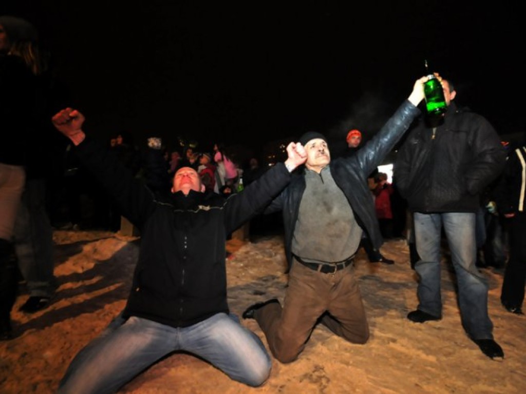 Powitanie Nowego Roku 2011 na Placu Tysiąclecia w Chrzanowie - 1.01.2011 r.