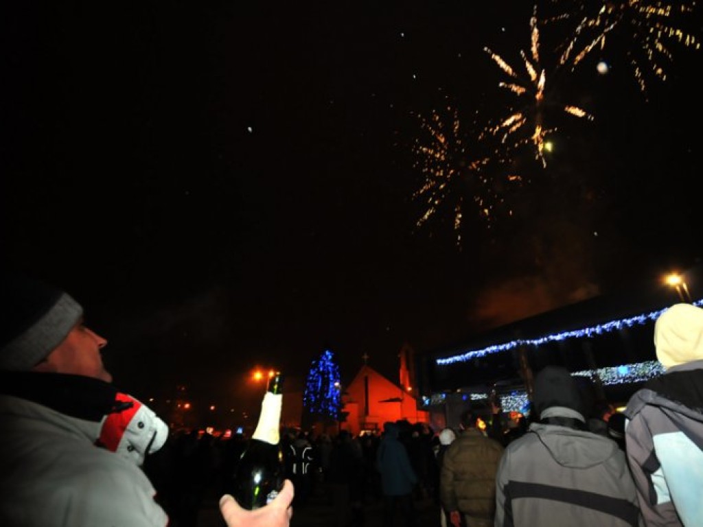 Powitanie Nowego Roku 2011 na Placu Tysiąclecia w Chrzanowie - 1.01.2011 r.