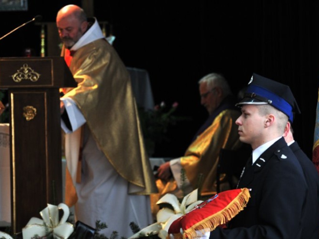 Pożegnanie tragicznie zmarłego Jerzego Wojtonia, naczelnika OSP Alwernia - 19.03.2011