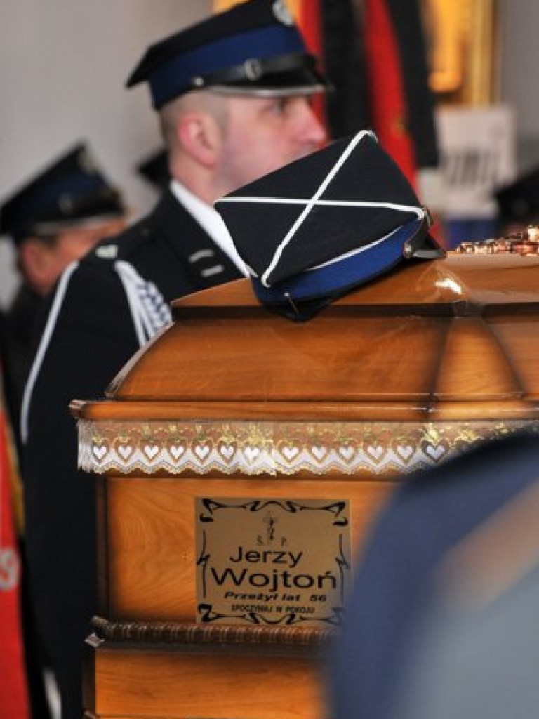Pożegnanie tragicznie zmarłego Jerzego Wojtonia, naczelnika OSP Alwernia - 19.03.2011