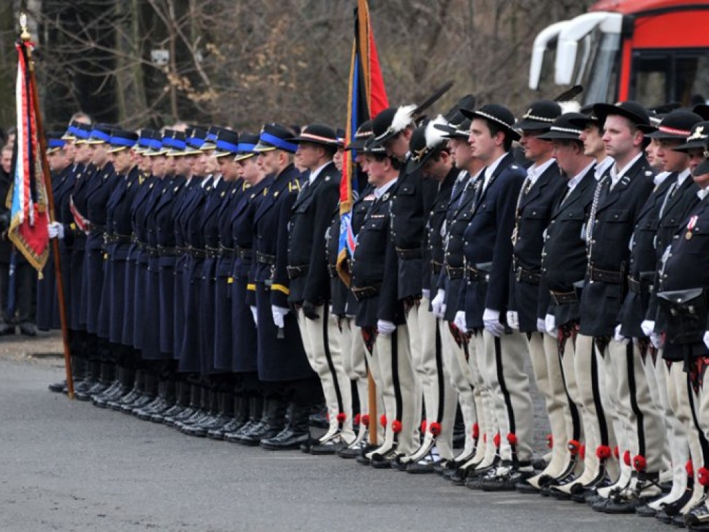 Pożegnanie tragicznie zmarłego Jerzego Wojtonia, naczelnika OSP Alwernia - 19.03.2011