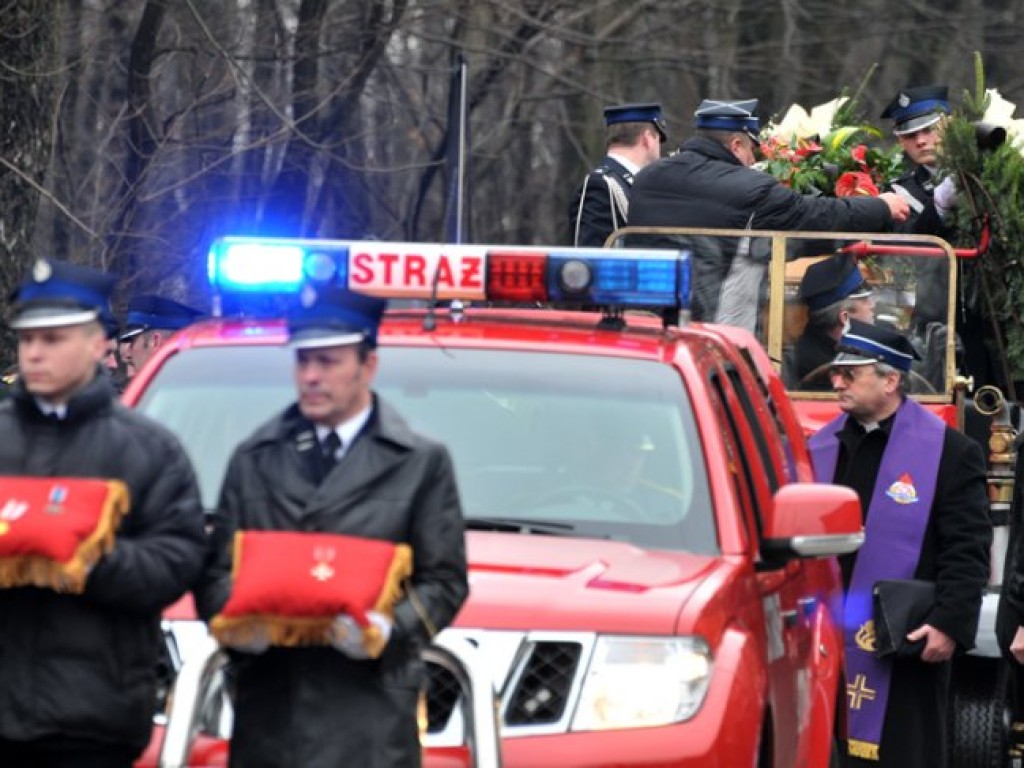 Pożegnanie tragicznie zmarłego Jerzego Wojtonia, naczelnika OSP Alwernia - 19.03.2011