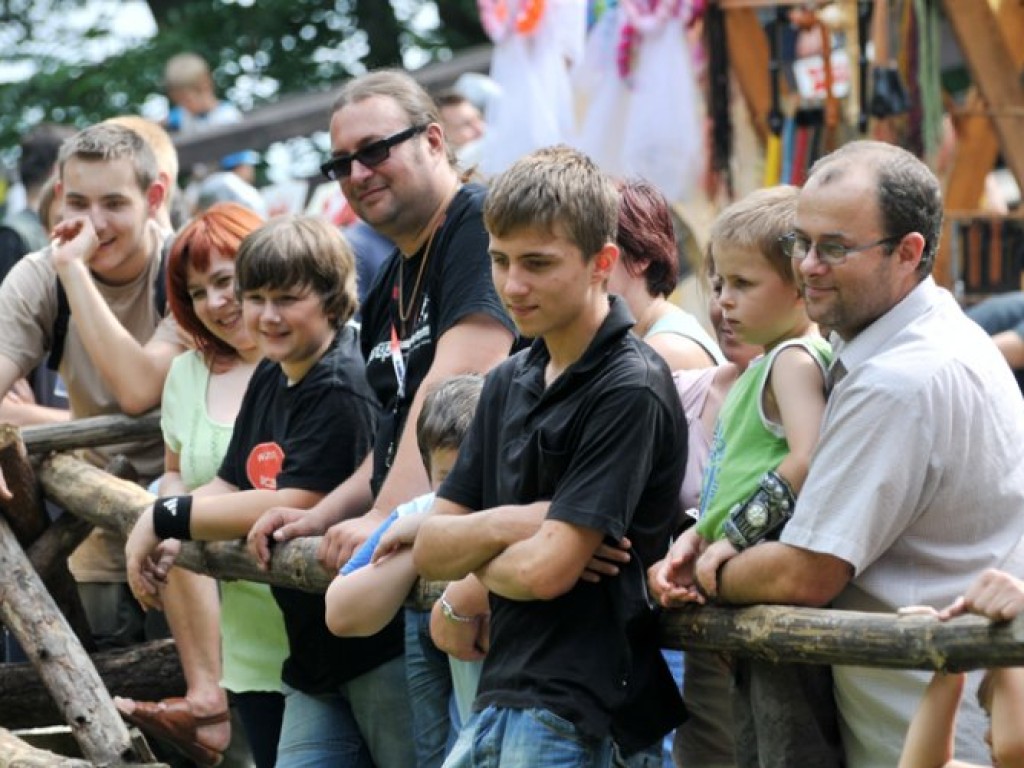 Piknik rycerski i łuczniczy na zamku Lipowiec - 6.08.2011 r.