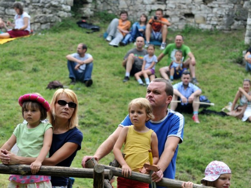 Piknik rycerski i łuczniczy na zamku Lipowiec - 6.08.2011 r.