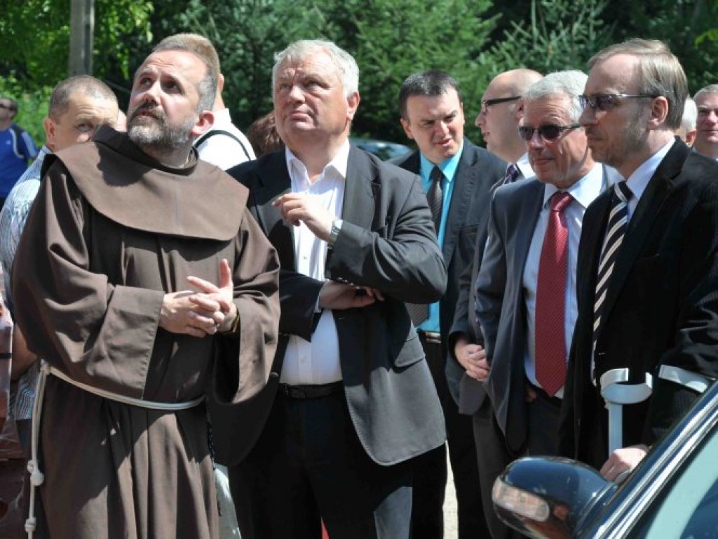 Bogdan Zdrojewski, minister kultury, oraz rzecznik rządu Paweł Graś odwiedzili Alwernię 14.08.2011
