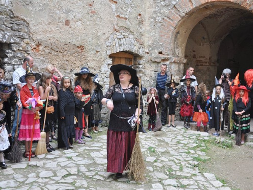 VII Zlot Wiedźm i Czarownic na Zamku Lipowiec - 28.08.2011 r.