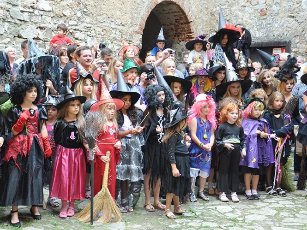 VII Zlot Wiedźm i Czarownic na Zamku Lipowiec - 28.08.2011 r.