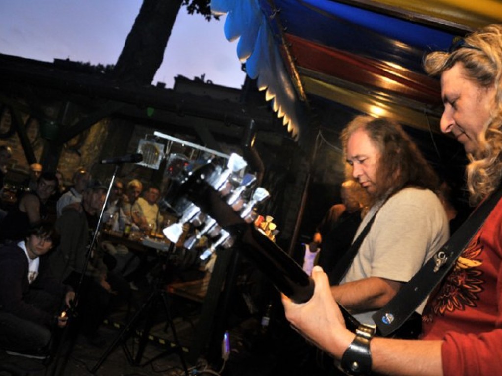 Koncert grupy WyRock i Jerzego Styczyńskiego z Dżemu w Żywieckiej Chacie w Chrzanowie - 1.09.2011 r.