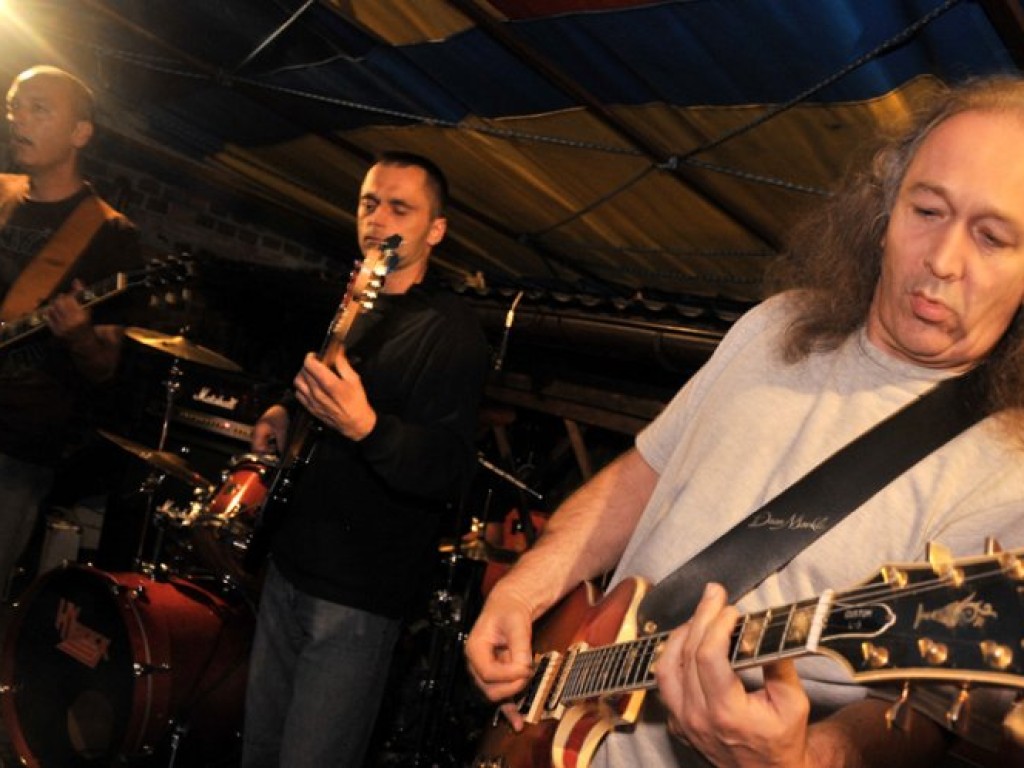 Koncert grupy WyRock i Jerzego Styczyńskiego z Dżemu w Żywieckiej Chacie w Chrzanowie - 1.09.2011 r.
