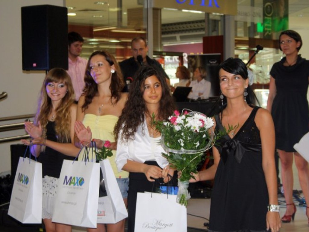Finał plebiscytu na Dziewczynę Lata. Centrum Handlowe Max - Chrzanów 3 września 2011 r.