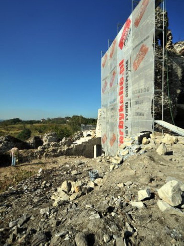 Renowacja zamku Tęczyn w Rudnie - 22.10.2011