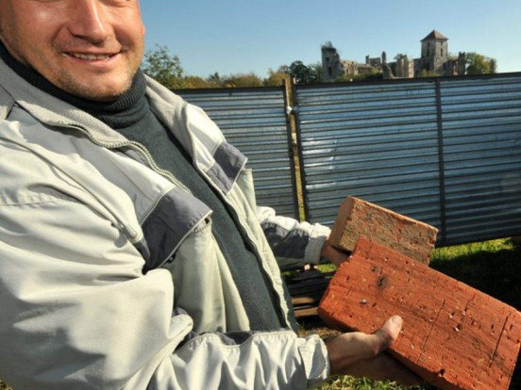 Renowacja zamku Tęczyn w Rudnie - 22.10.2011