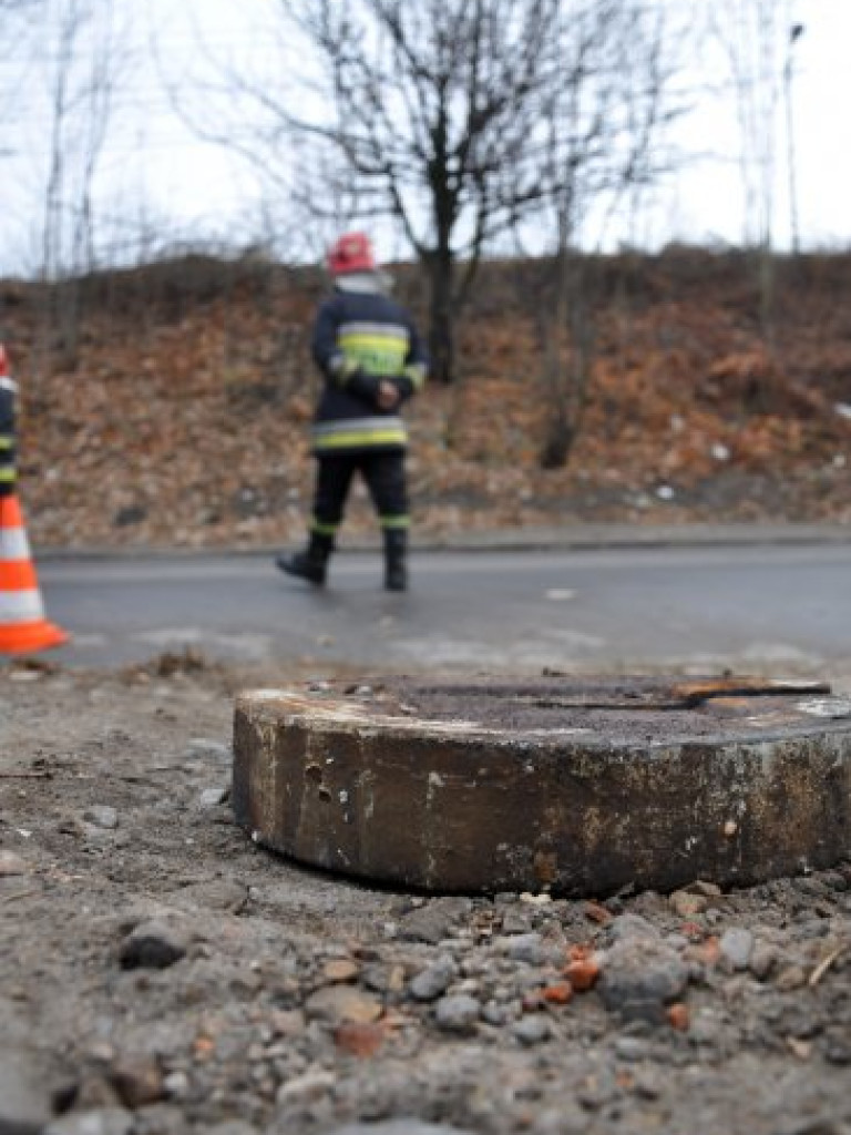 CHRZANÓW. Wagon wypadł z torów