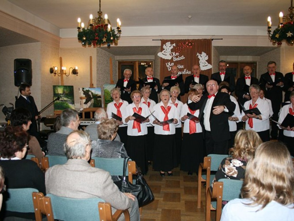 Aukcja na rzecz chorych dzieci Fundacji Energetyk – Łączymy Pokolenia. Trzebinia, Dwór Zieleniewskich - 22.01.2012 r.