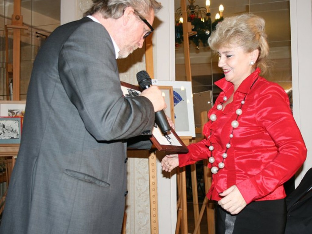 Aukcja na rzecz chorych dzieci Fundacji Energetyk – Łączymy Pokolenia. Trzebinia, Dwór Zieleniewskich - 22.01.2012 r.