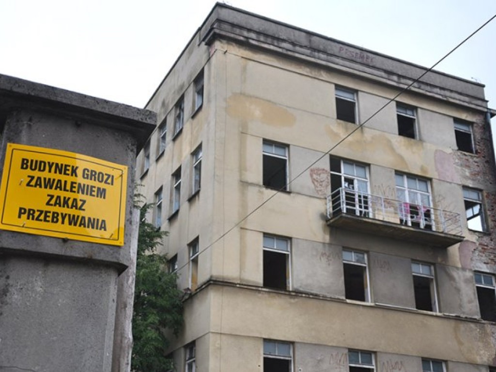 Tak znikał stary szpital. Chrzanów styczeń 2012 r.
