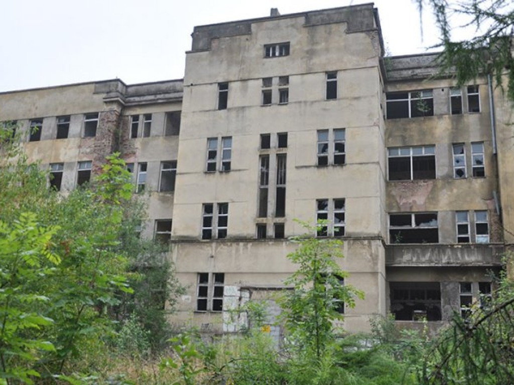 Tak znikał stary szpital. Chrzanów styczeń 2012 r.