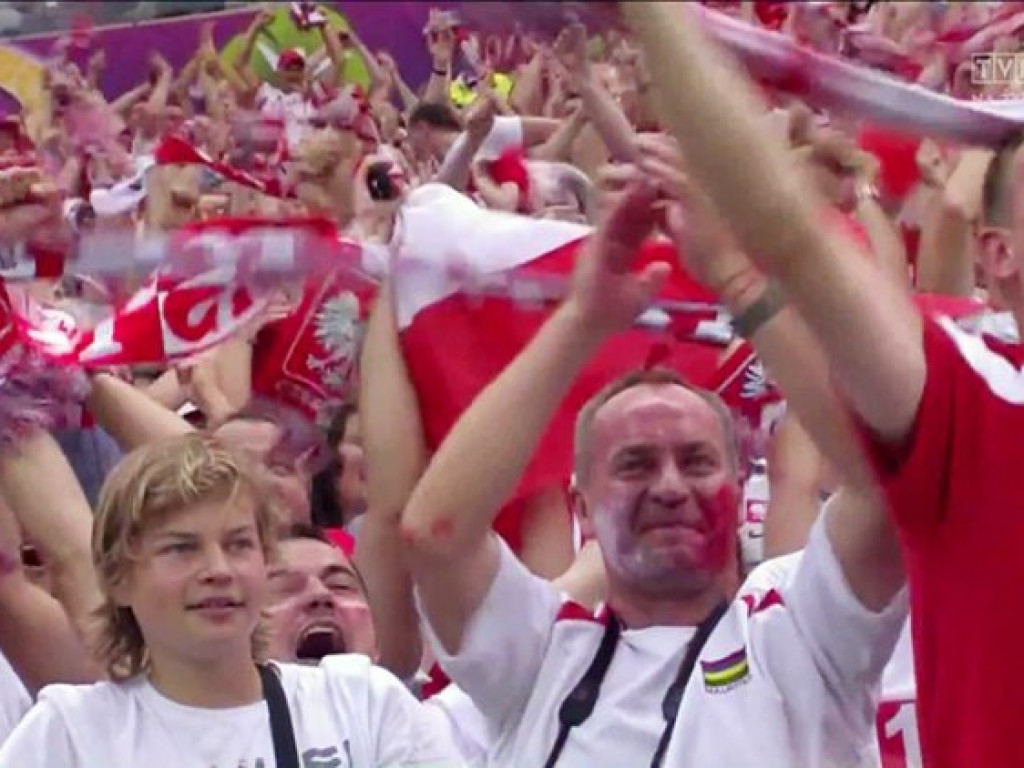 Kibiców z Chrzanowa podczas meczu Polska-Grecja obejrzał cały świat