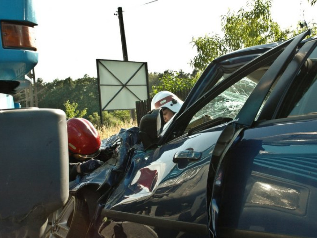 LIBIĄŻ. Kupili auto, wjechała w nich ciężarówka