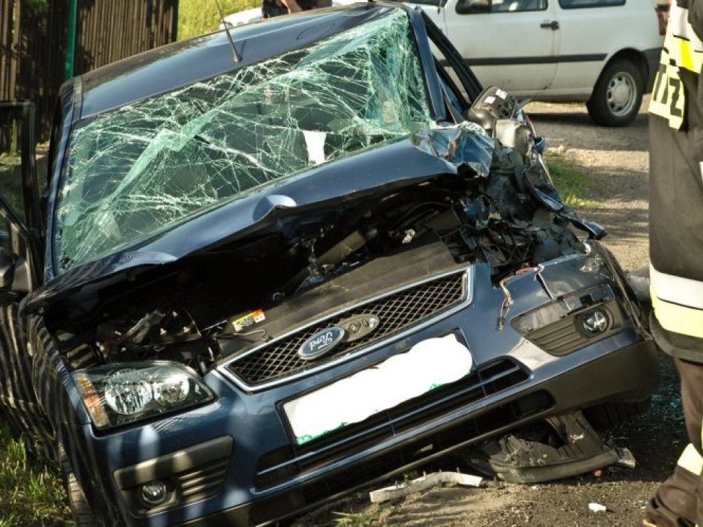LIBIĄŻ. Kupili auto, wjechała w nich ciężarówka
