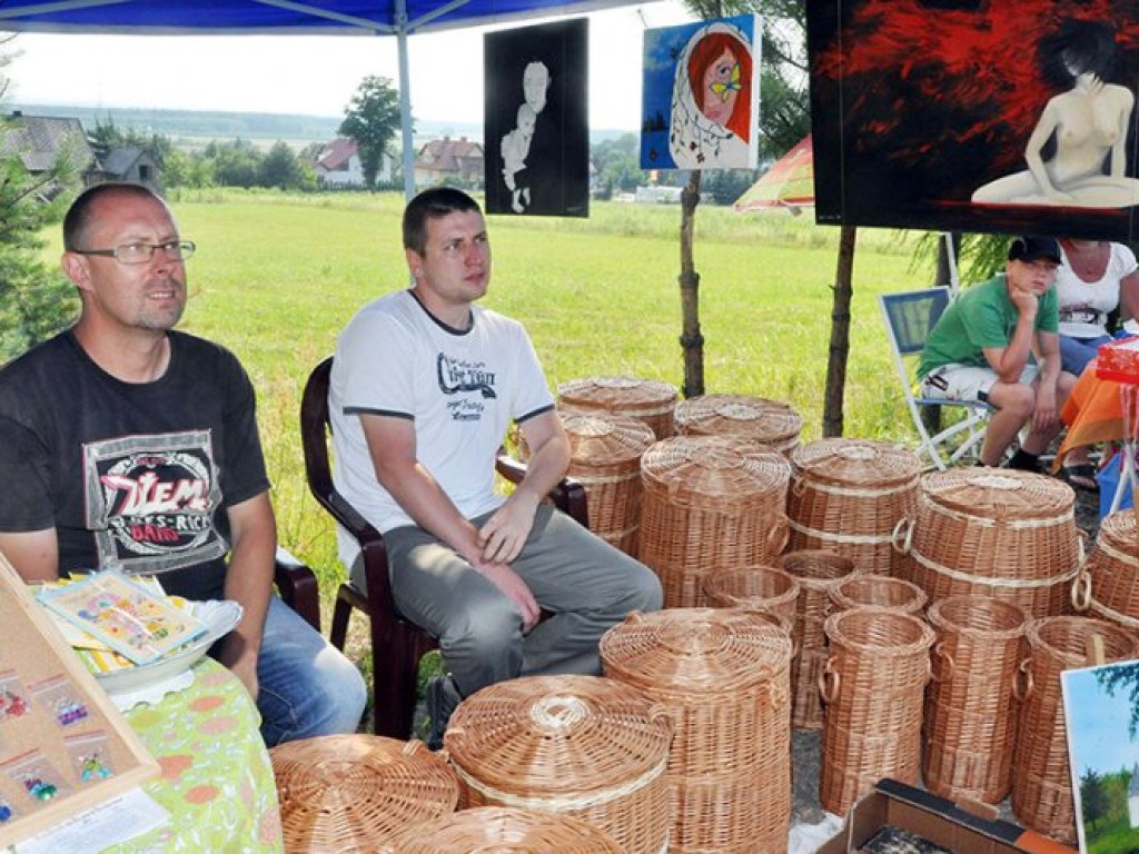 Kiermasz Artystyczny pod Lipowcem - Wygiełzów 9.07.2012