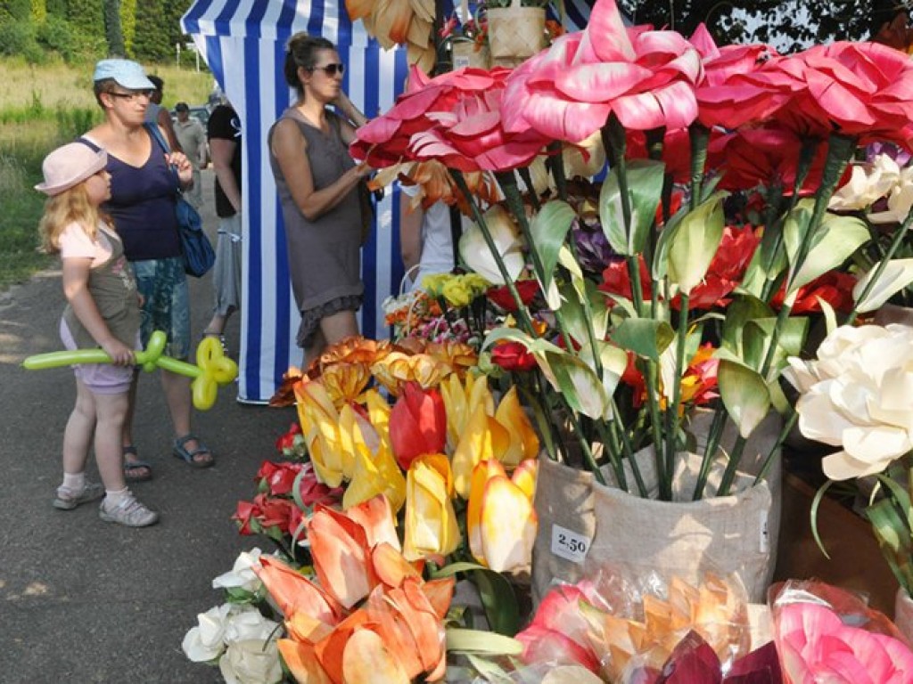 Kiermasz Artystyczny pod Lipowcem - Wygiełzów 9.07.2012