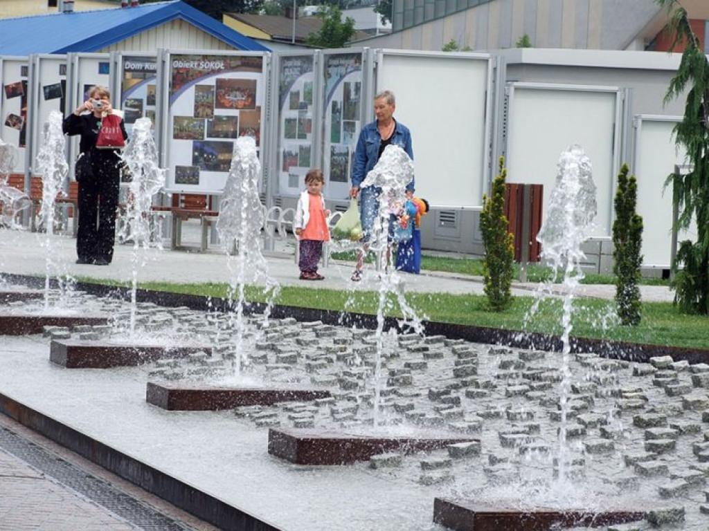 CHRZANÓW. Można przejść pasażem