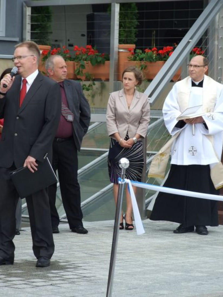 CHRZANÓW. Można przejść pasażem