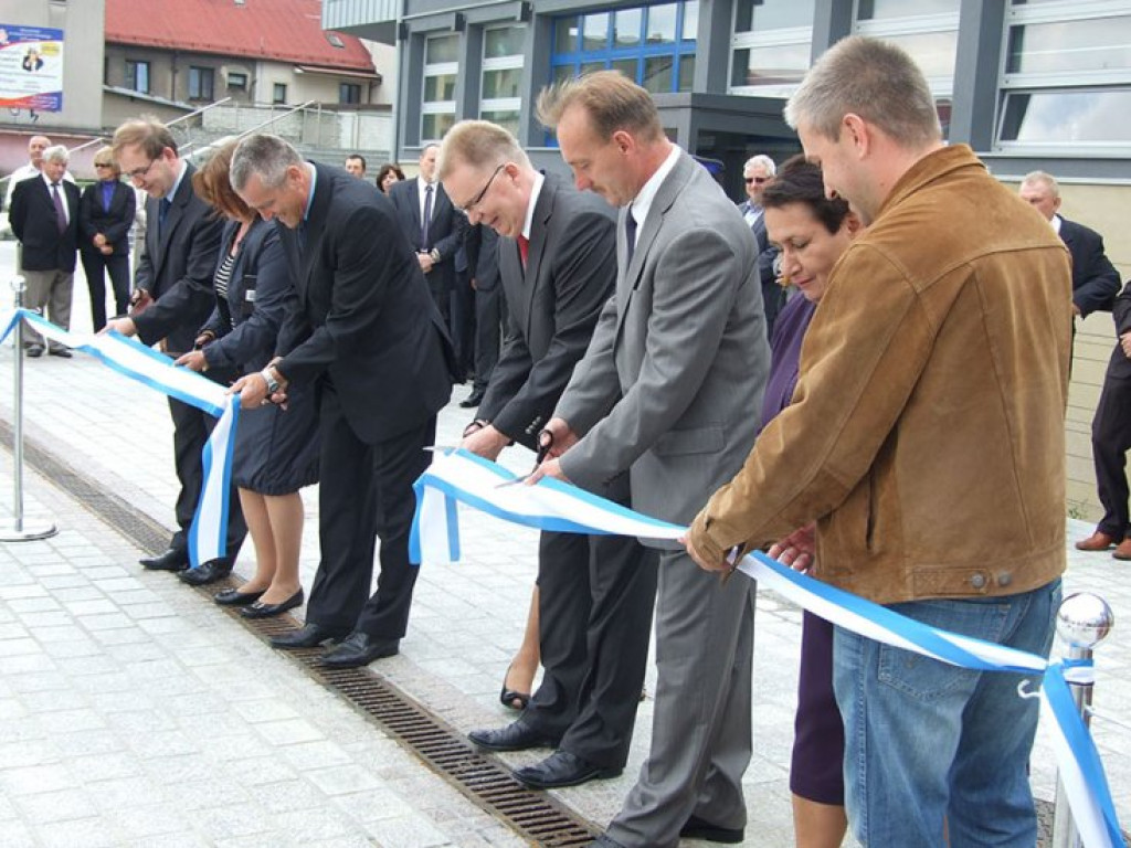 CHRZANÓW. Można przejść pasażem
