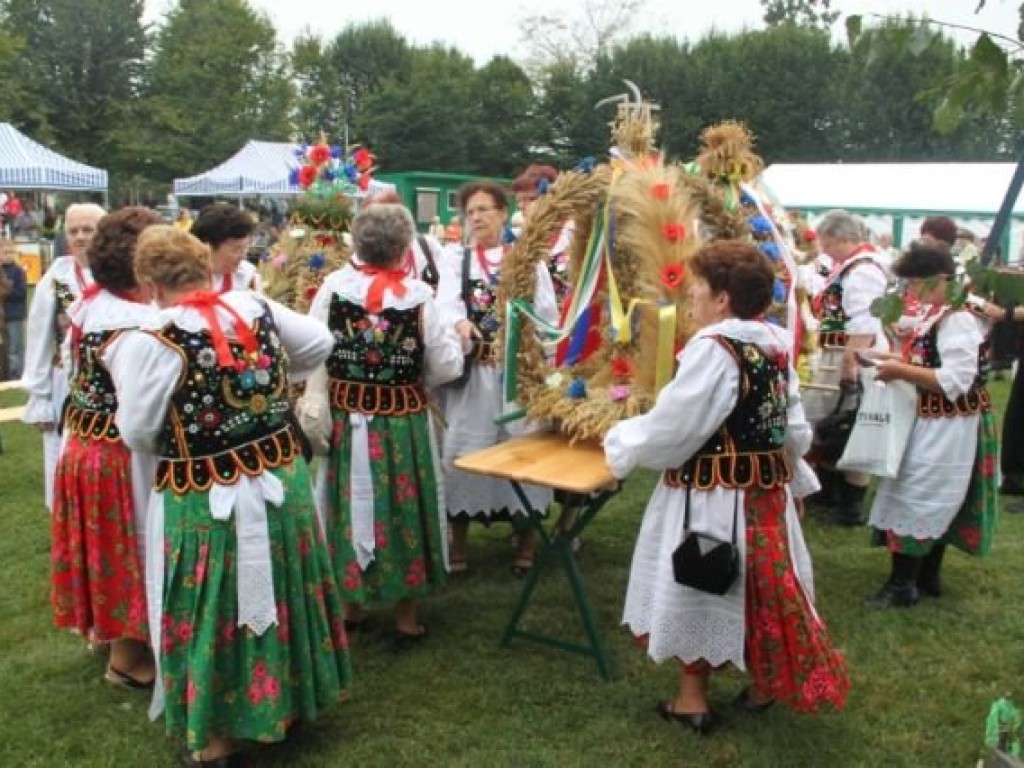 Gminne dożynki w Pogorzycach i Żarkach 2.09.2012