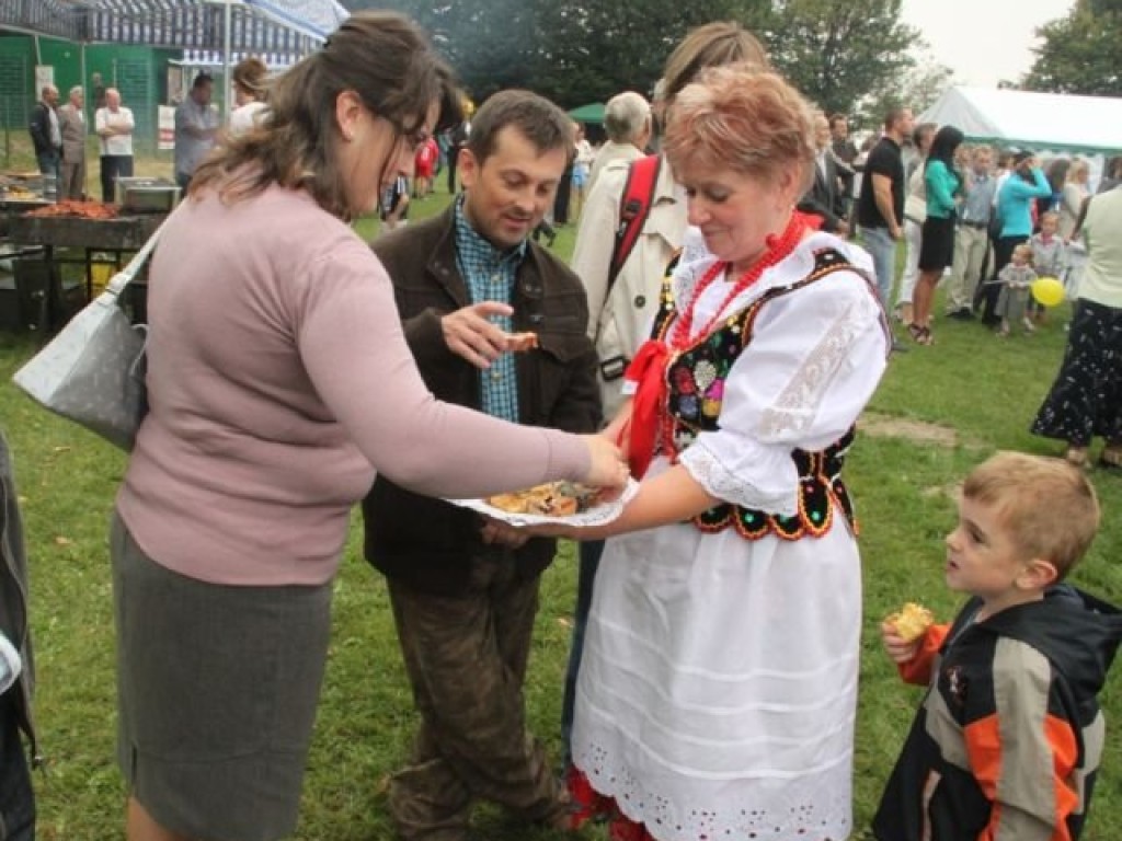 Gminne dożynki w Pogorzycach i Żarkach 2.09.2012