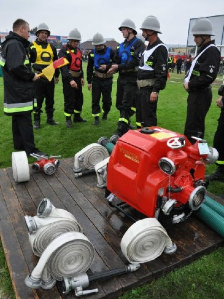 Zawody pożarnicze powiatu krakowskiego w Krzeszowicach 1.09.2012
