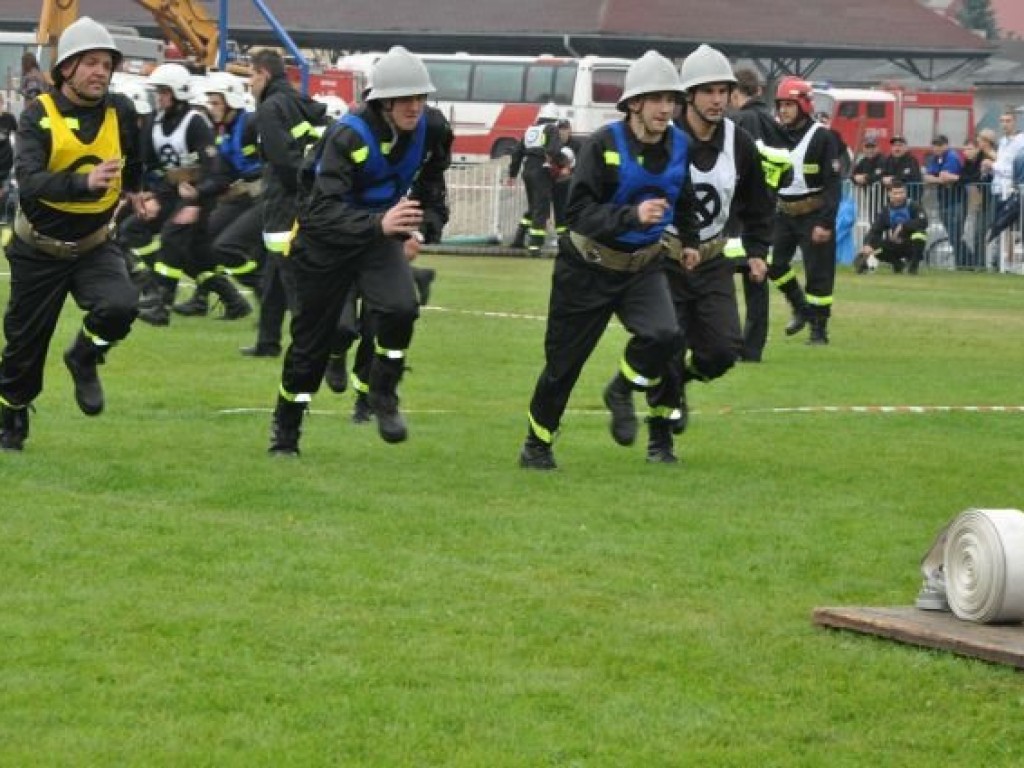 Zawody pożarnicze powiatu krakowskiego w Krzeszowicach 1.09.2012