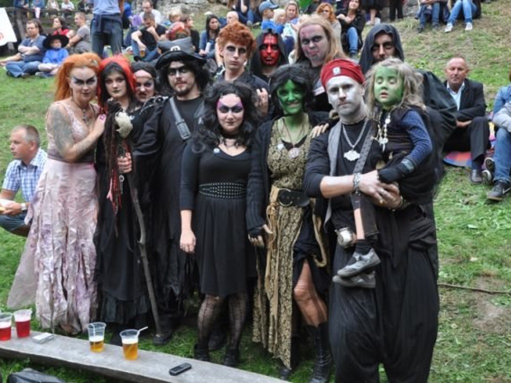 VIII Zlot Wiedźm i Czarownic w Wygiełzowie – 2.09.2012