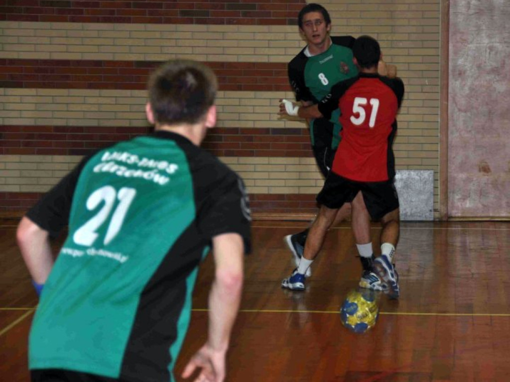 PIŁKA RĘCZNA. Derby dla Chrzanowa