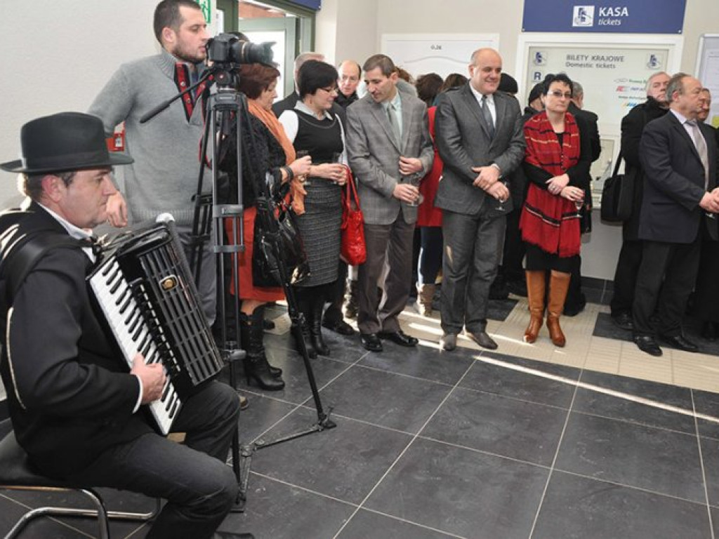 KRZESZOWICE. Dworzec musi zacząć żyć