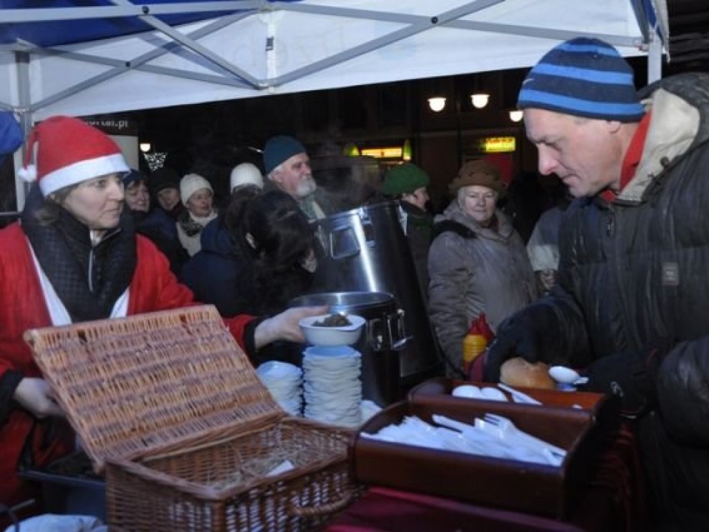 Wigilia na trzebińskim Rynku 15.12.2012