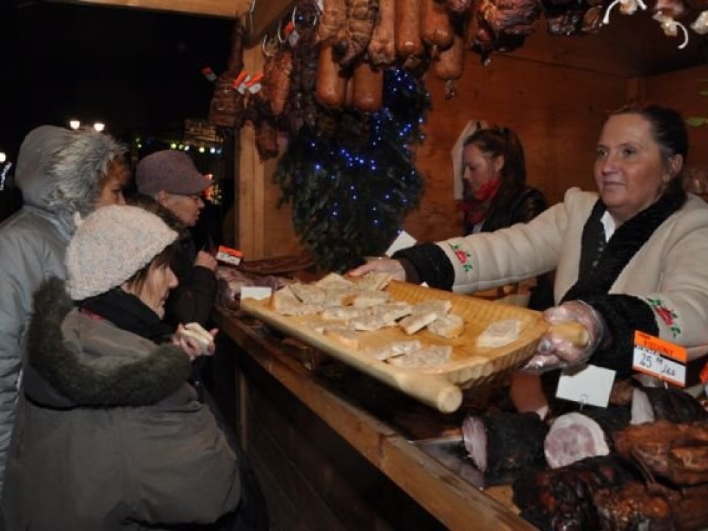 Wigilia na trzebińskim Rynku 15.12.2012