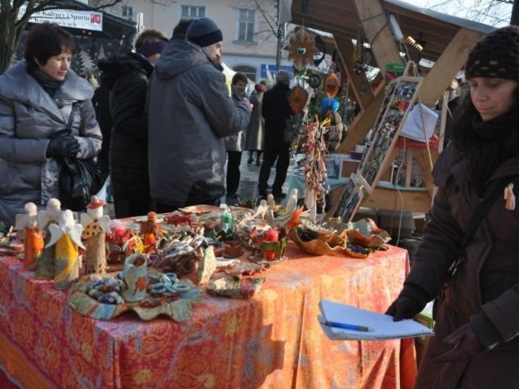 Kiermasz tradycji i rękodzieła w Krzeszowicach 16.12. 2012